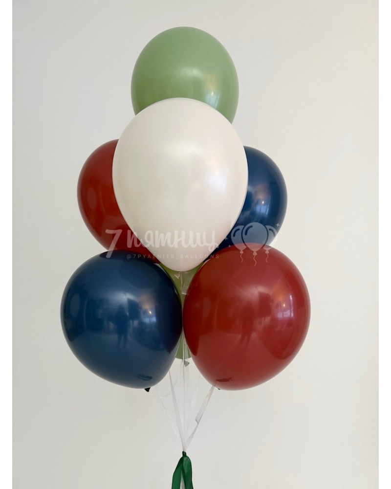 Фонтан из 7 воздушных шаров