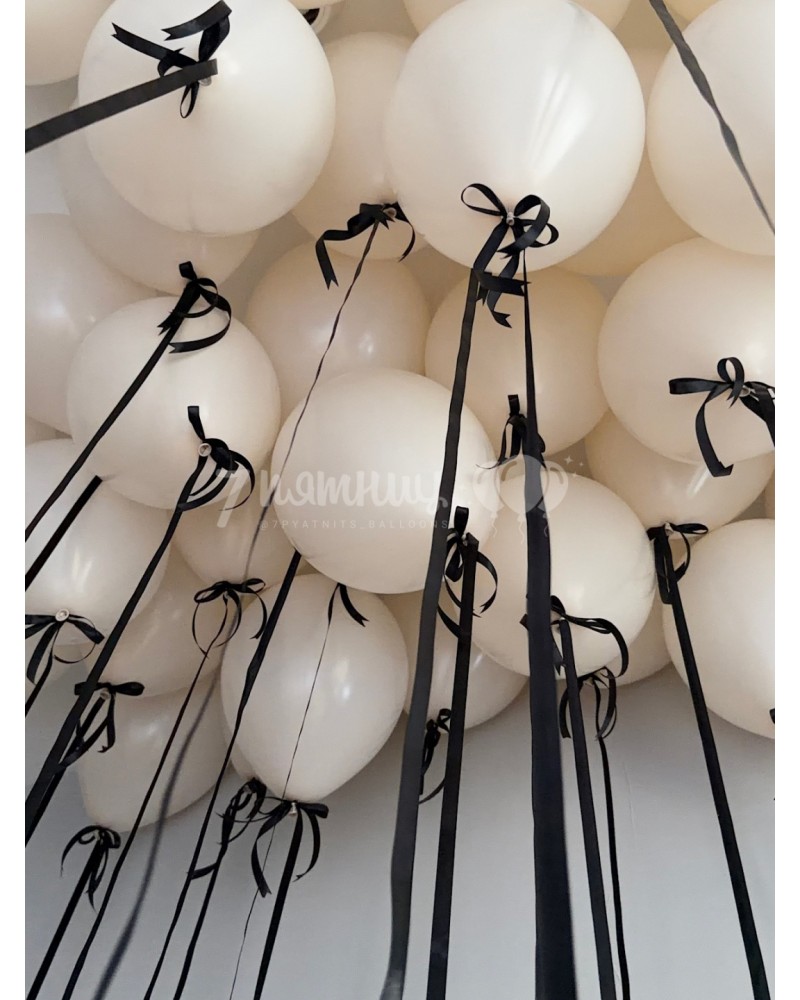 Кремовые шары на атласных лентах с бантиками 30 шт